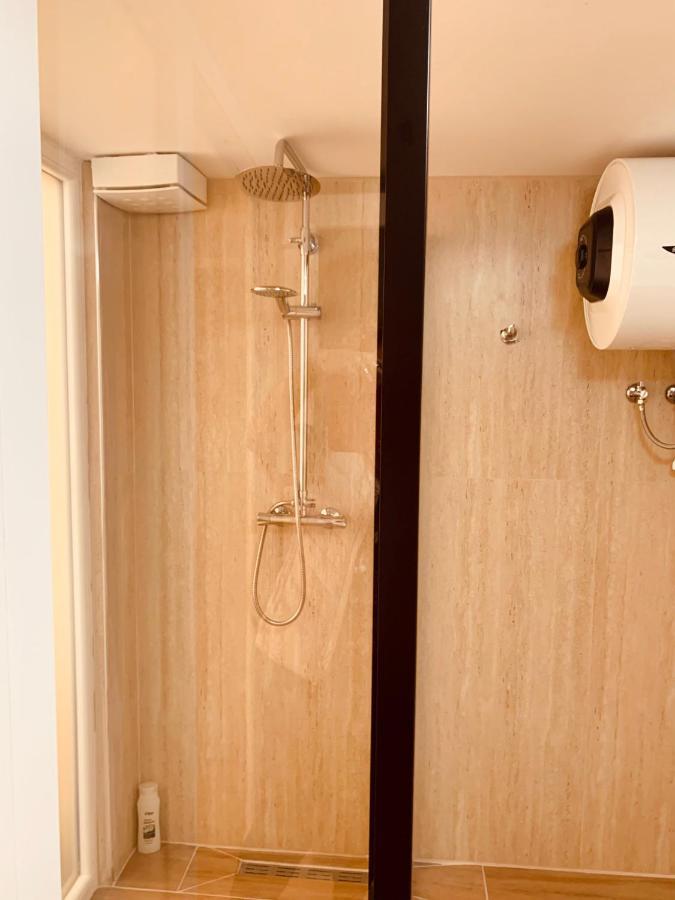 Auto Tana Guest House Тирана Екстер'єр фото