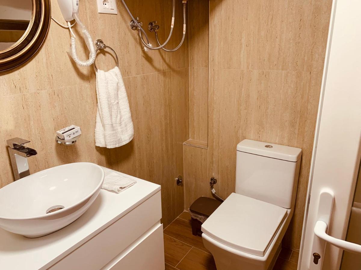 Auto Tana Guest House Тирана Екстер'єр фото