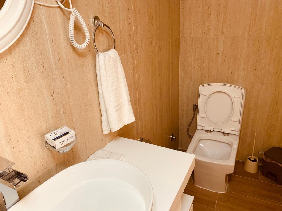 Auto Tana Guest House Тирана Екстер'єр фото