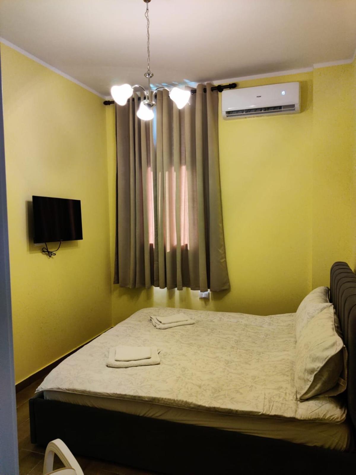 Auto Tana Guest House Тирана Екстер'єр фото